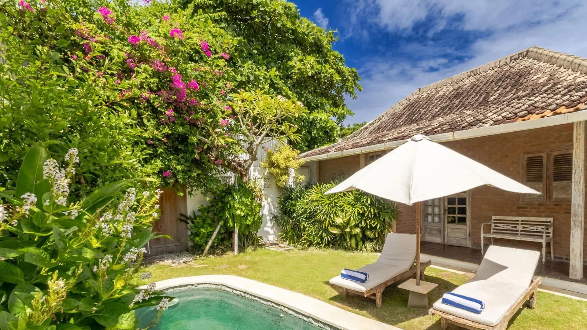 Villa Amsa - Tropical Paradise In Seminyak Center