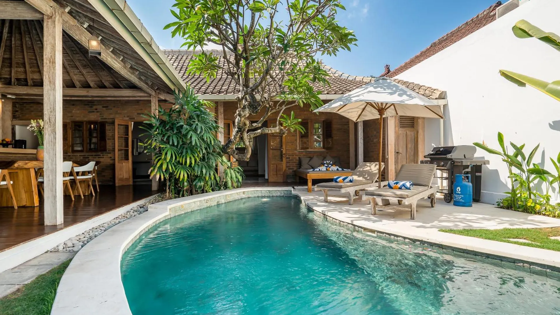 Villa Amsa - Tropical Paradise In Seminyak Center Indonesia