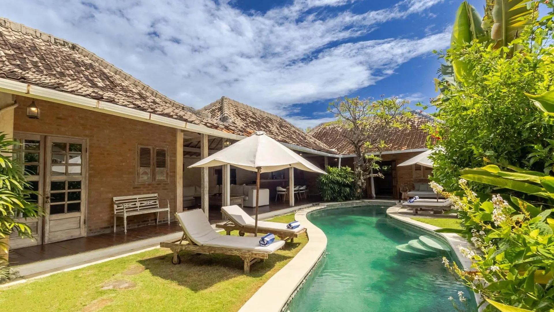 Villa Amsa - Tropical Paradise In Seminyak Center Indonesia