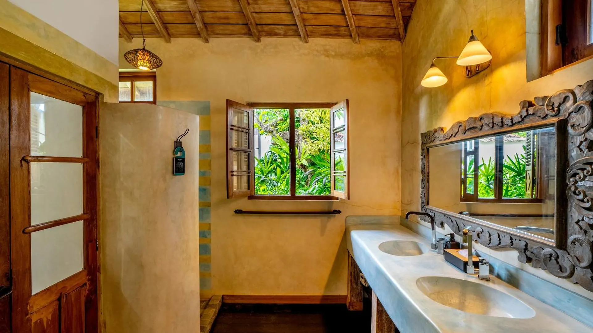 Villa Amsa - Tropical Paradise In Seminyak Center Indonesia